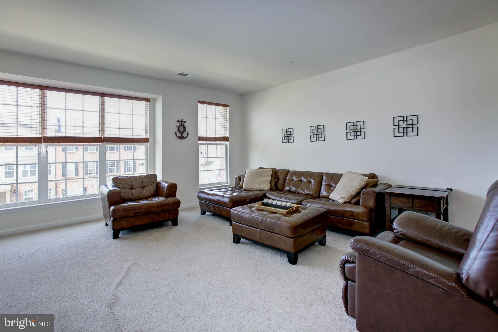 PARADISE/THE RESIDENCES - Residential