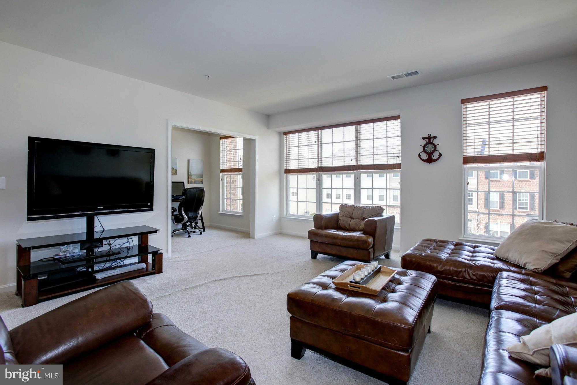 PARADISE/THE RESIDENCES - Residential