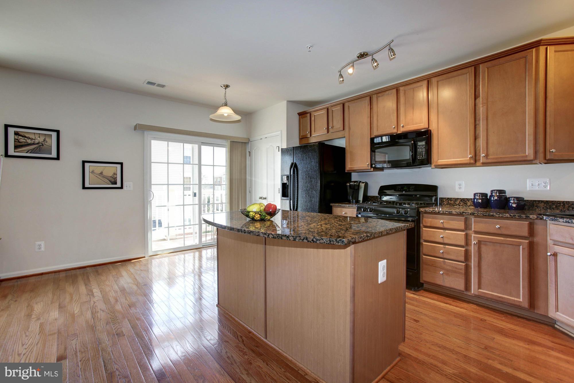 PARADISE/THE RESIDENCES - Residential