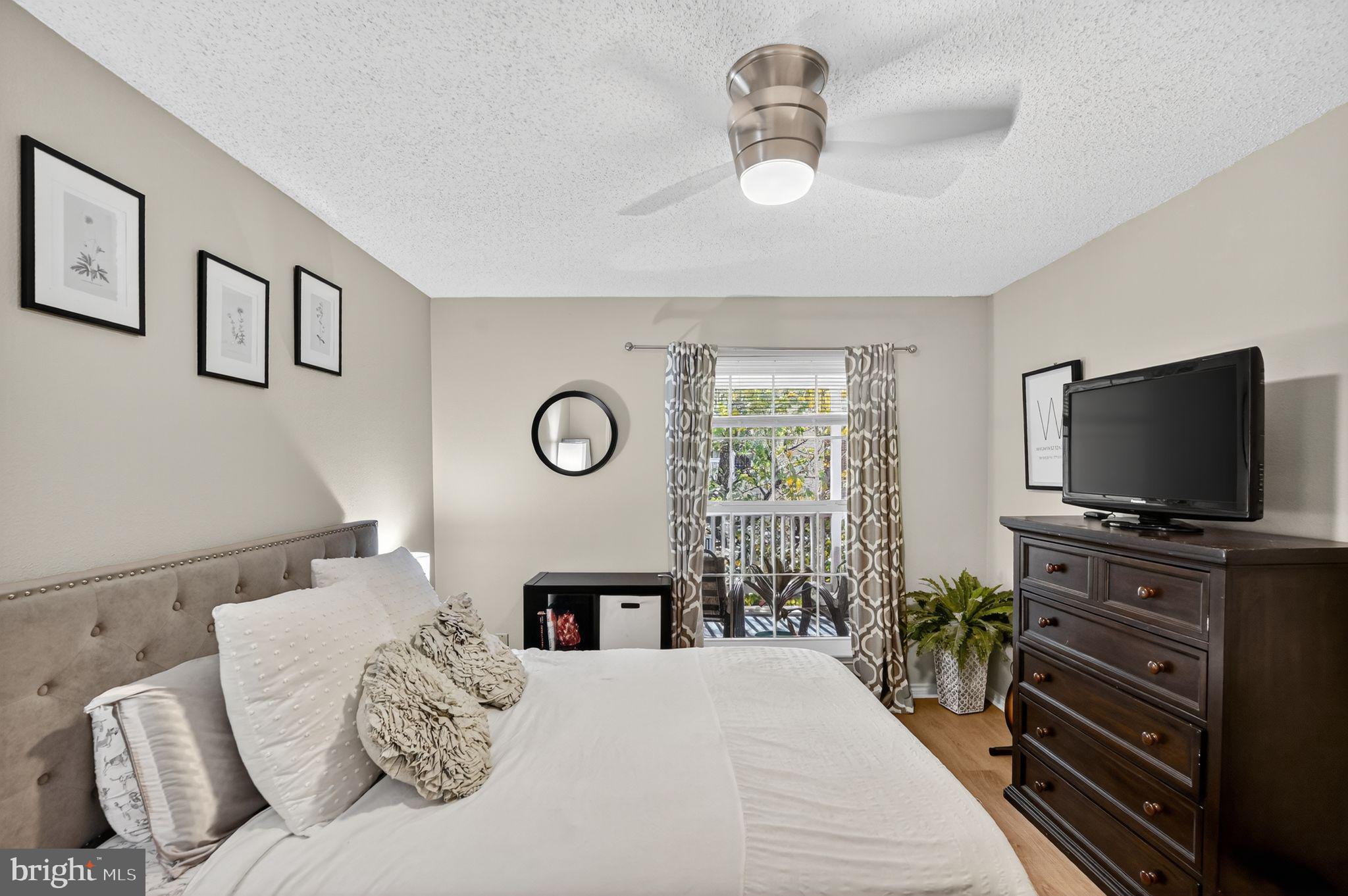 FOUNTAINS AT MCLEAN - Residential