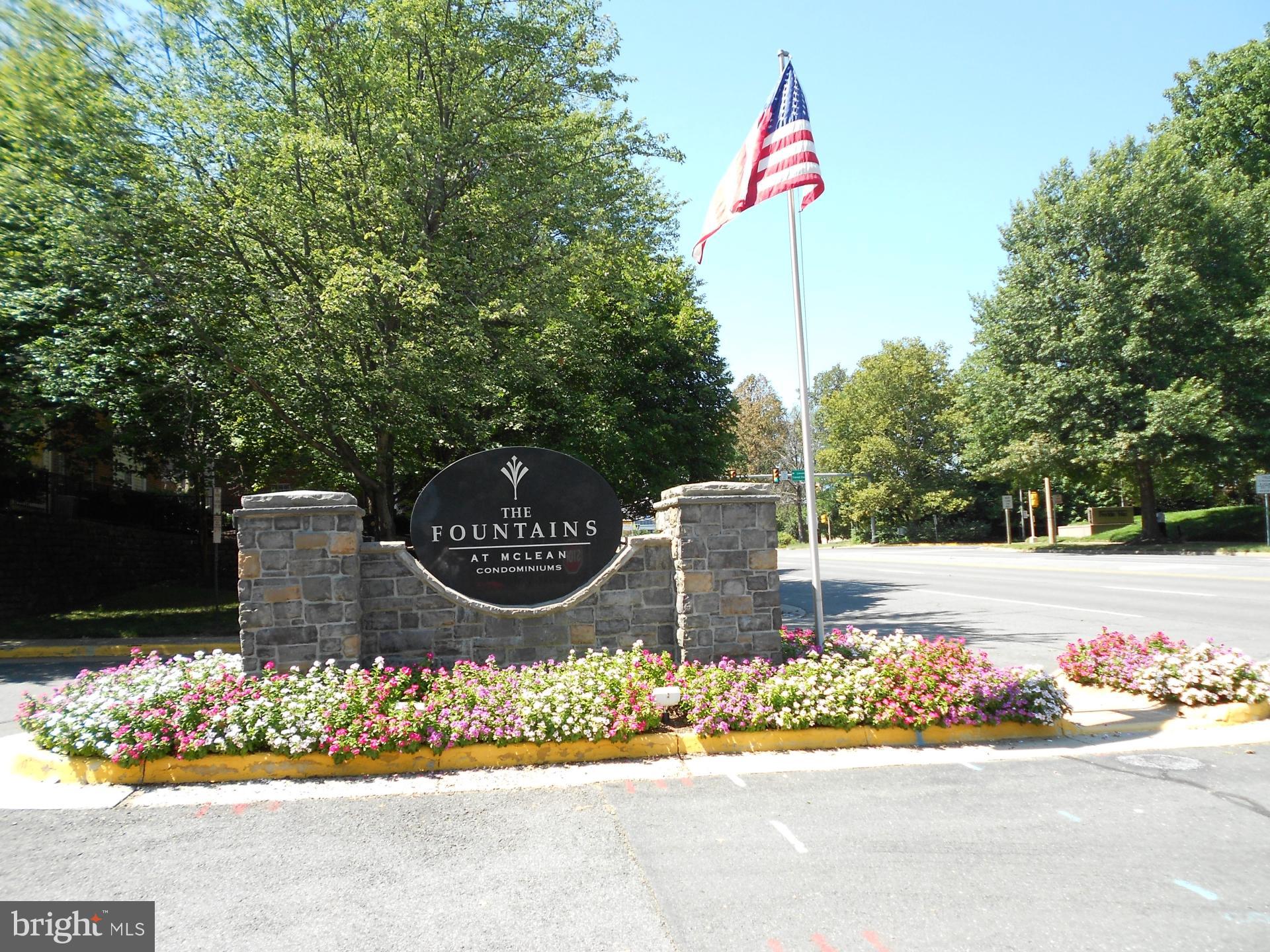 FOUNTAINS AT MCLEAN - Residential