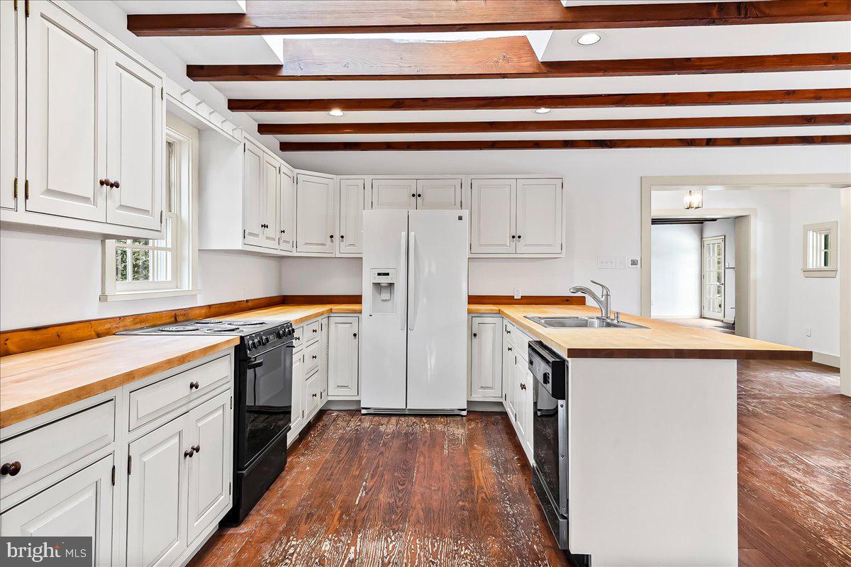 HUNTVIEW AT HORSES - Residential