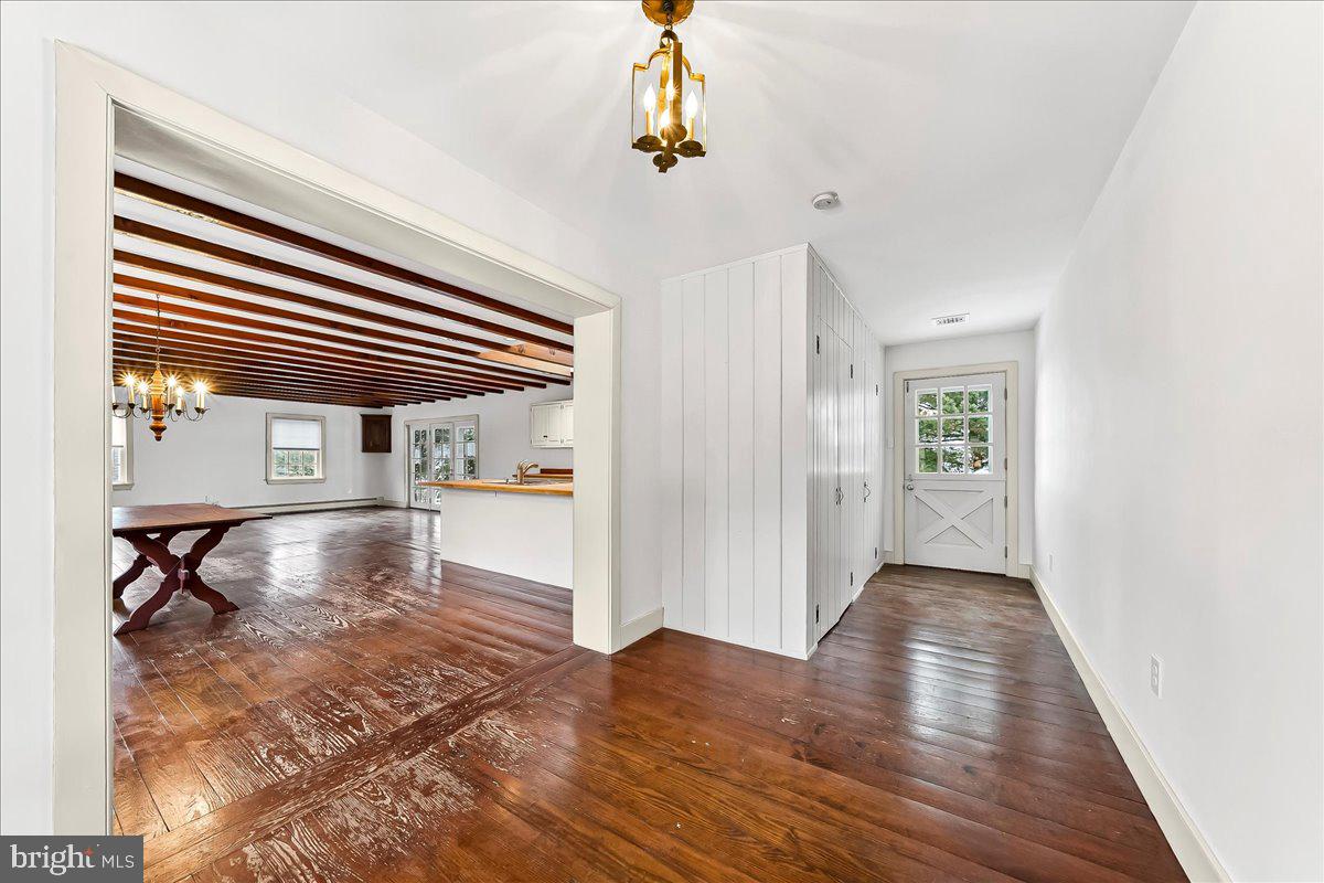 HUNTVIEW AT HORSES - Residential