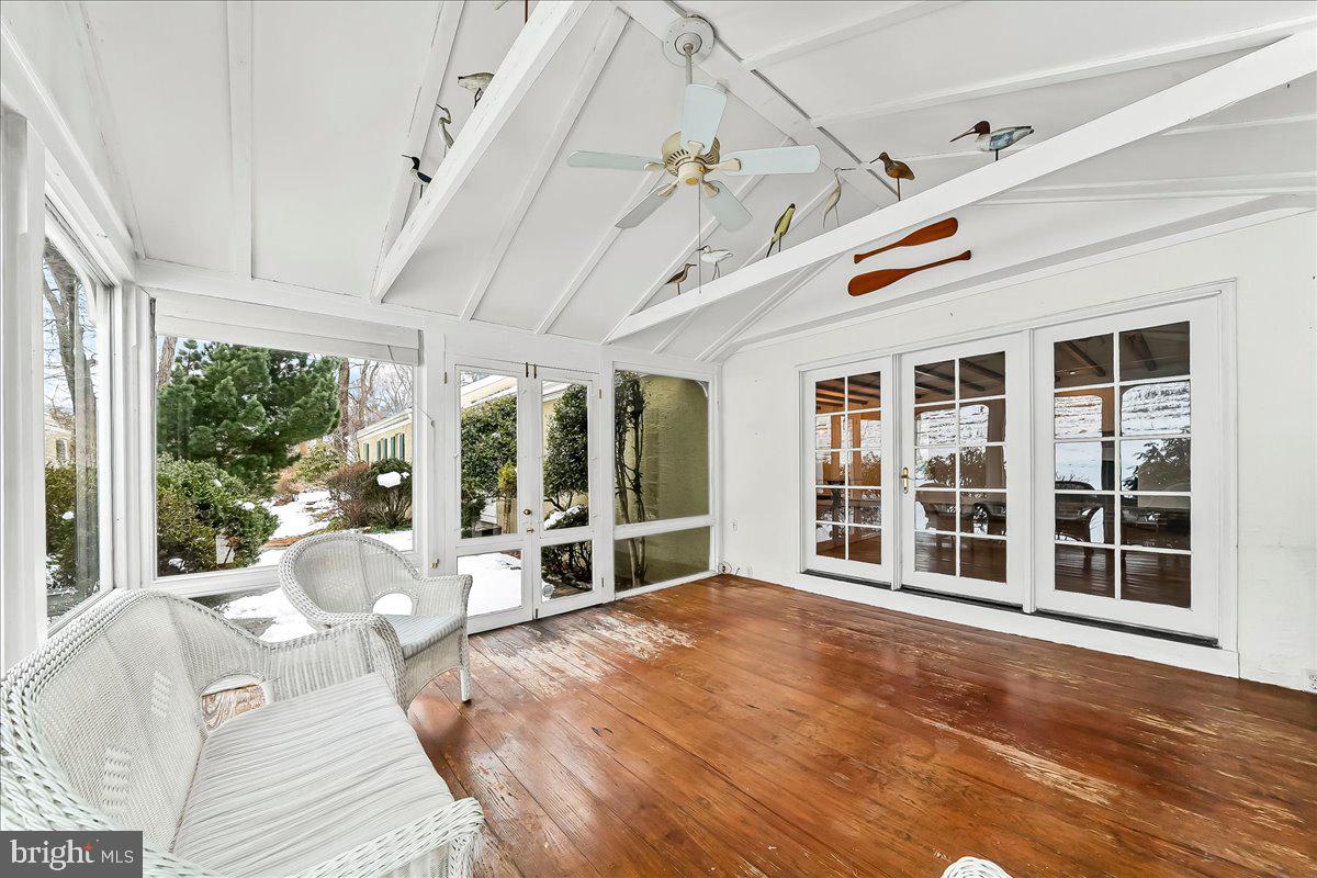 HUNTVIEW AT HORSES - Residential