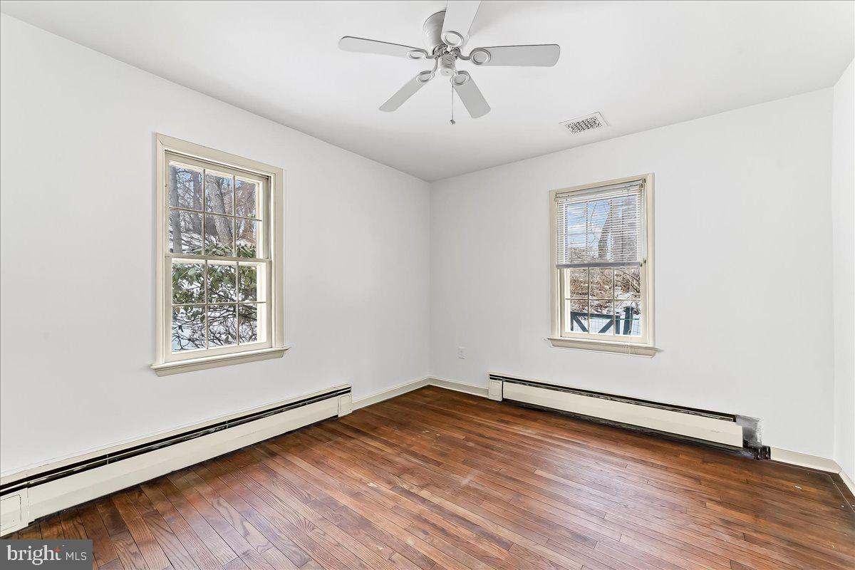 HUNTVIEW AT HORSES - Residential