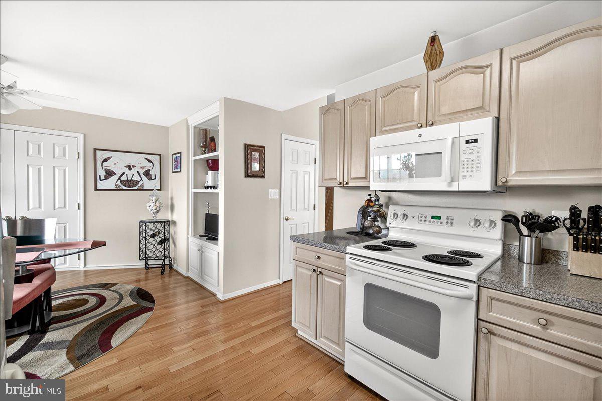 BALLENGER CREEK CENTER POND - Residential