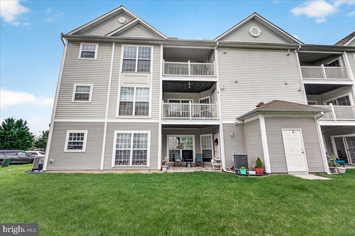 BALLENGER CREEK CENTER POND - Residential