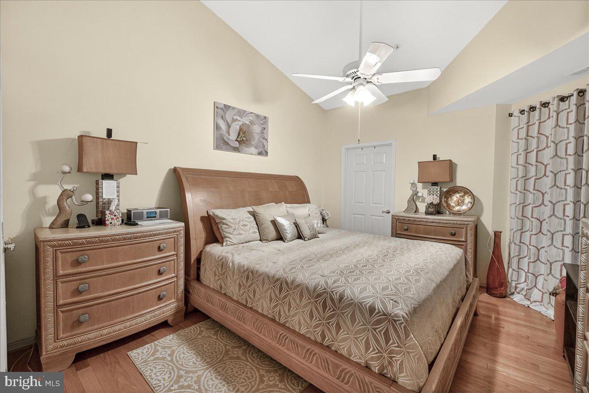 BALLENGER CREEK CENTER POND - Residential