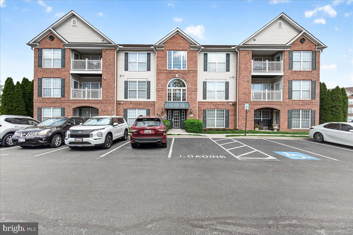 BALLENGER CREEK CENTER POND - Residential