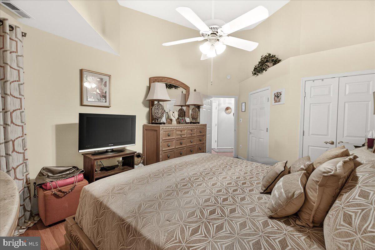 BALLENGER CREEK CENTER POND - Residential