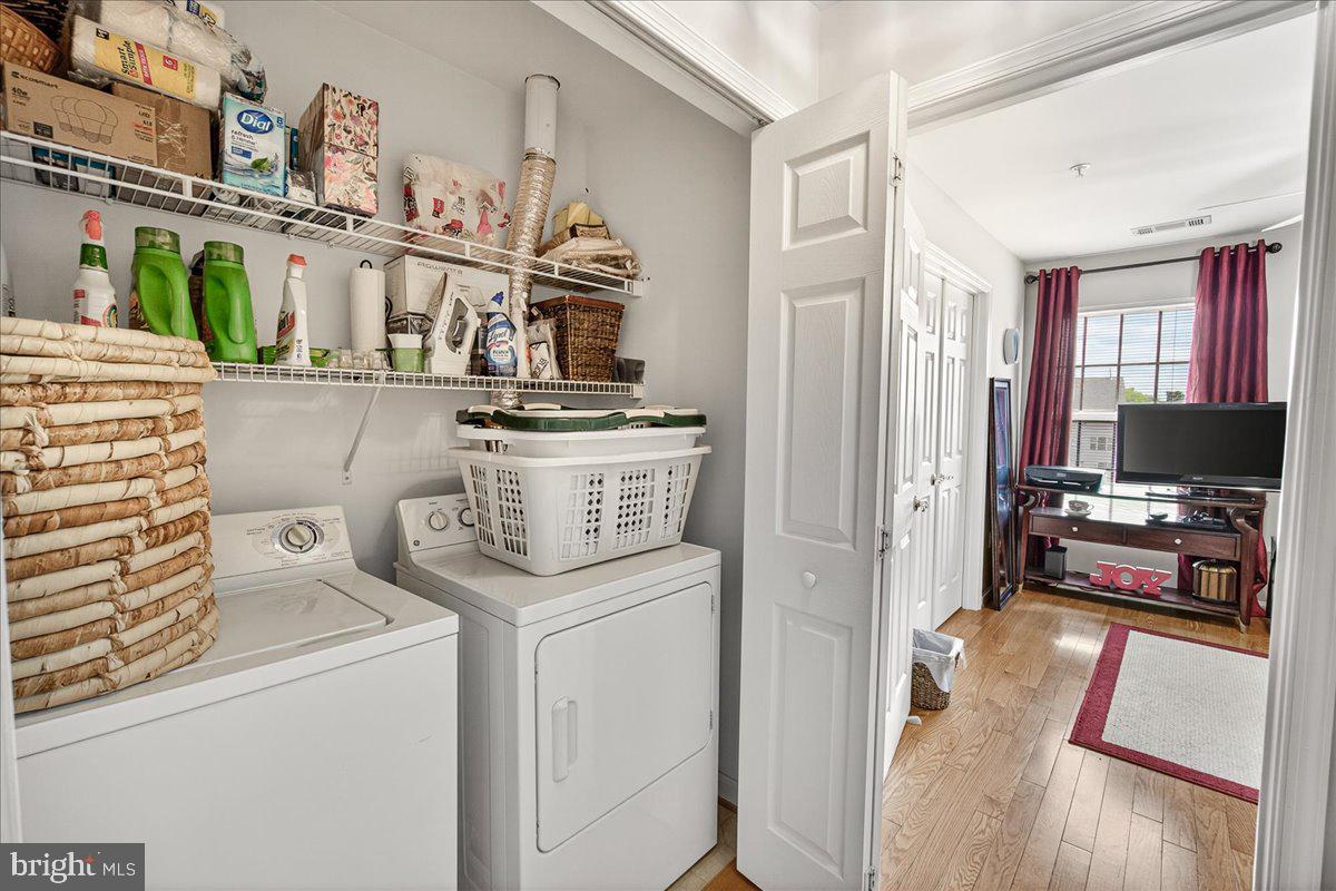 BALLENGER CREEK CENTER POND - Residential