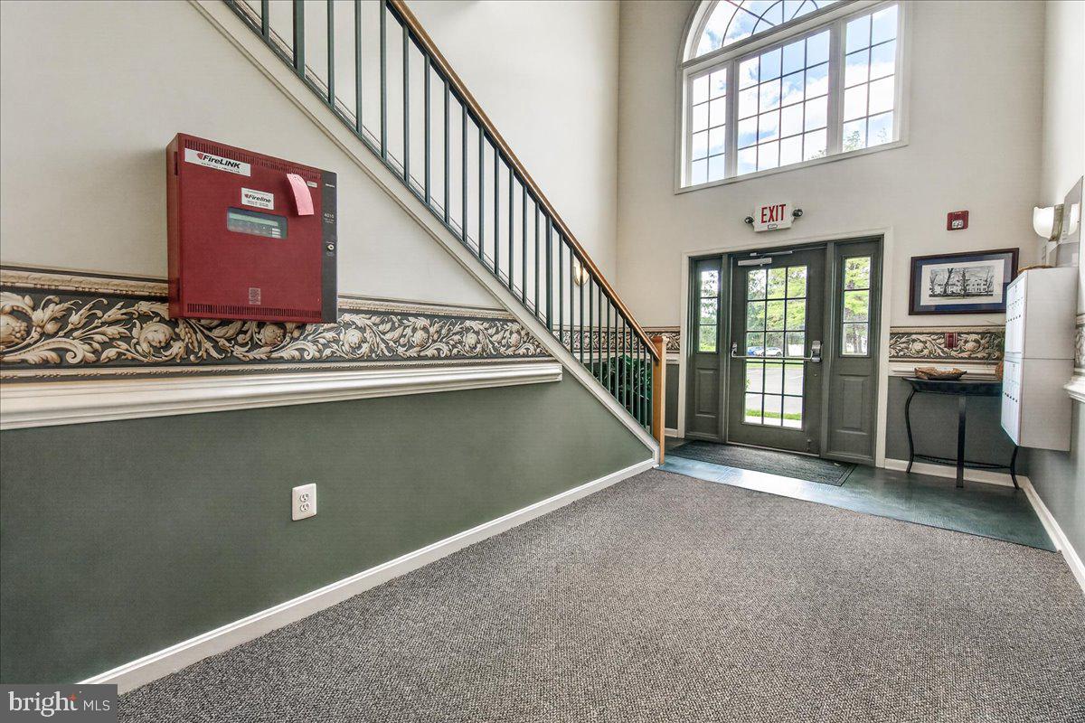 BALLENGER CREEK CENTER POND - Residential