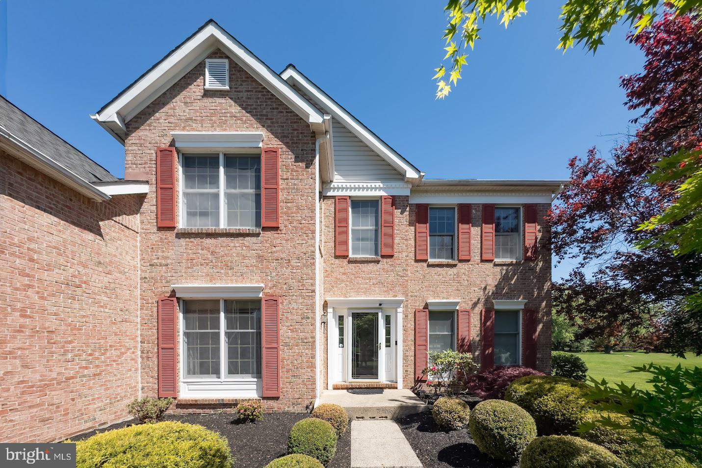 554 W VILLAGE ROAD