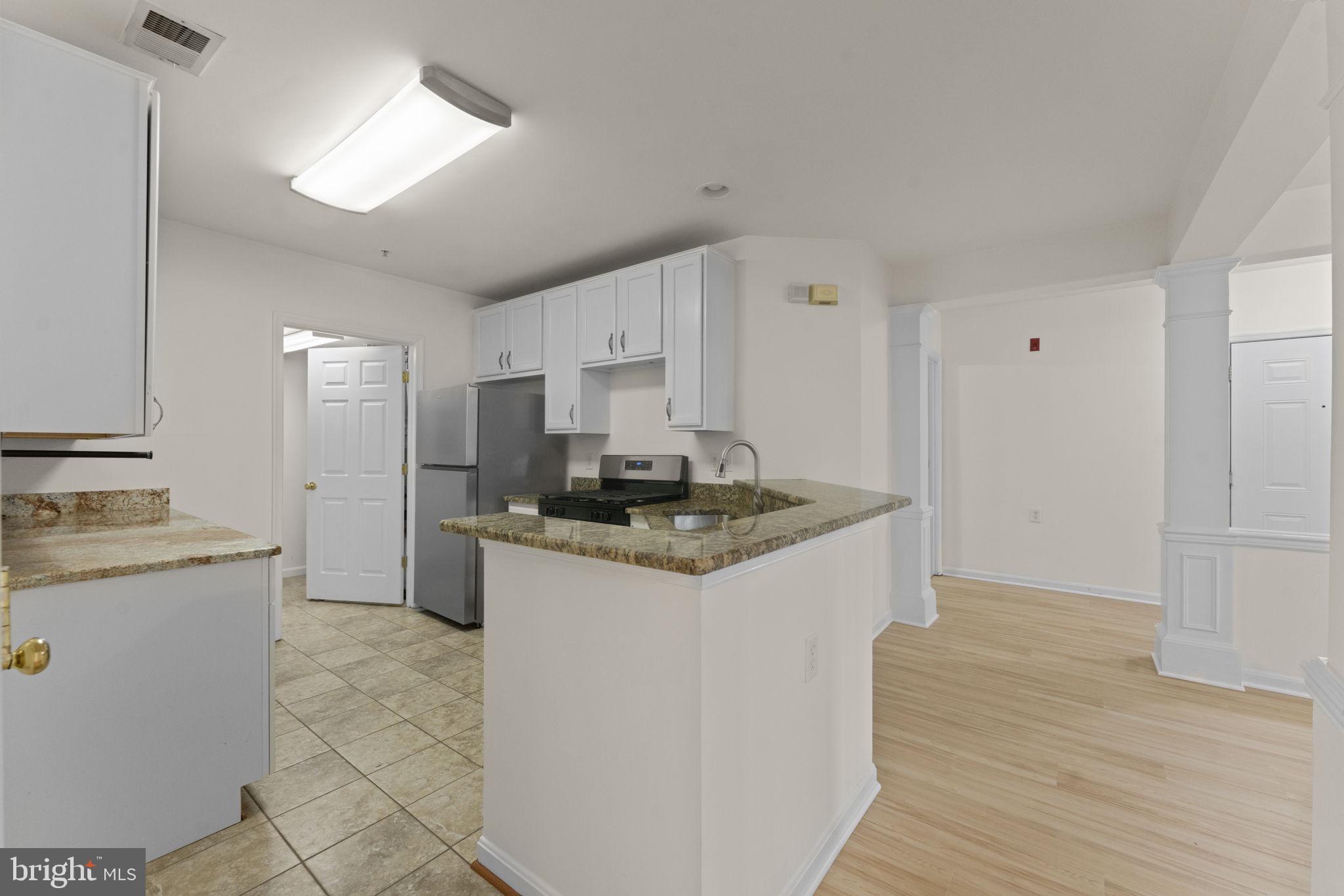 FAIR LAKES CONDO - Residential