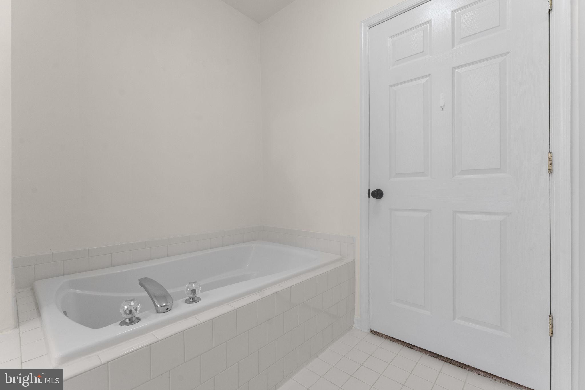 FAIR LAKES CONDO - Residential