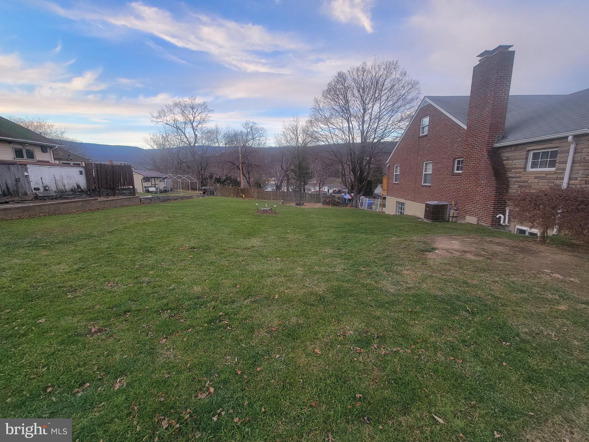 CRESAPTOWN - Residential