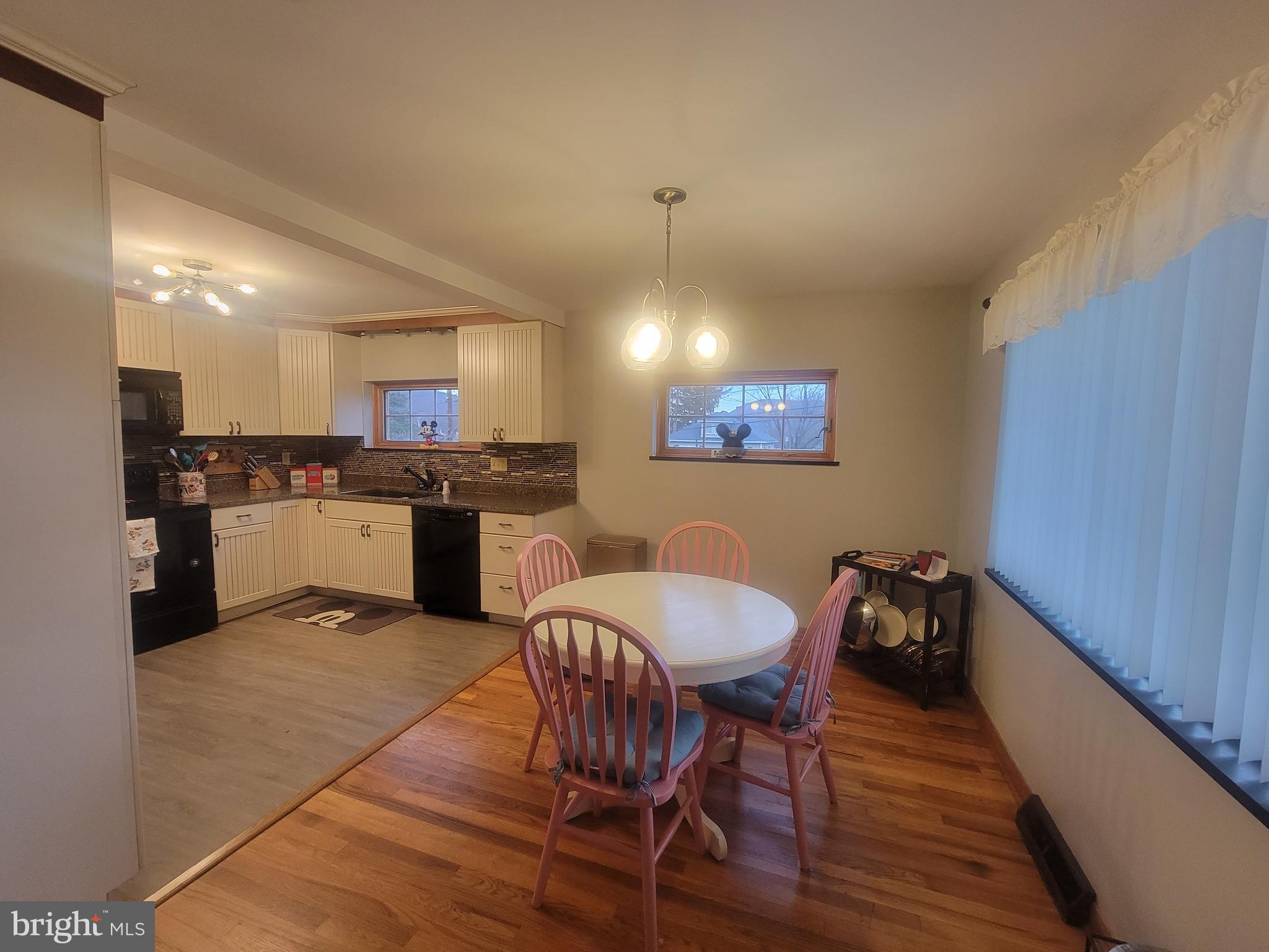 CRESAPTOWN - Residential