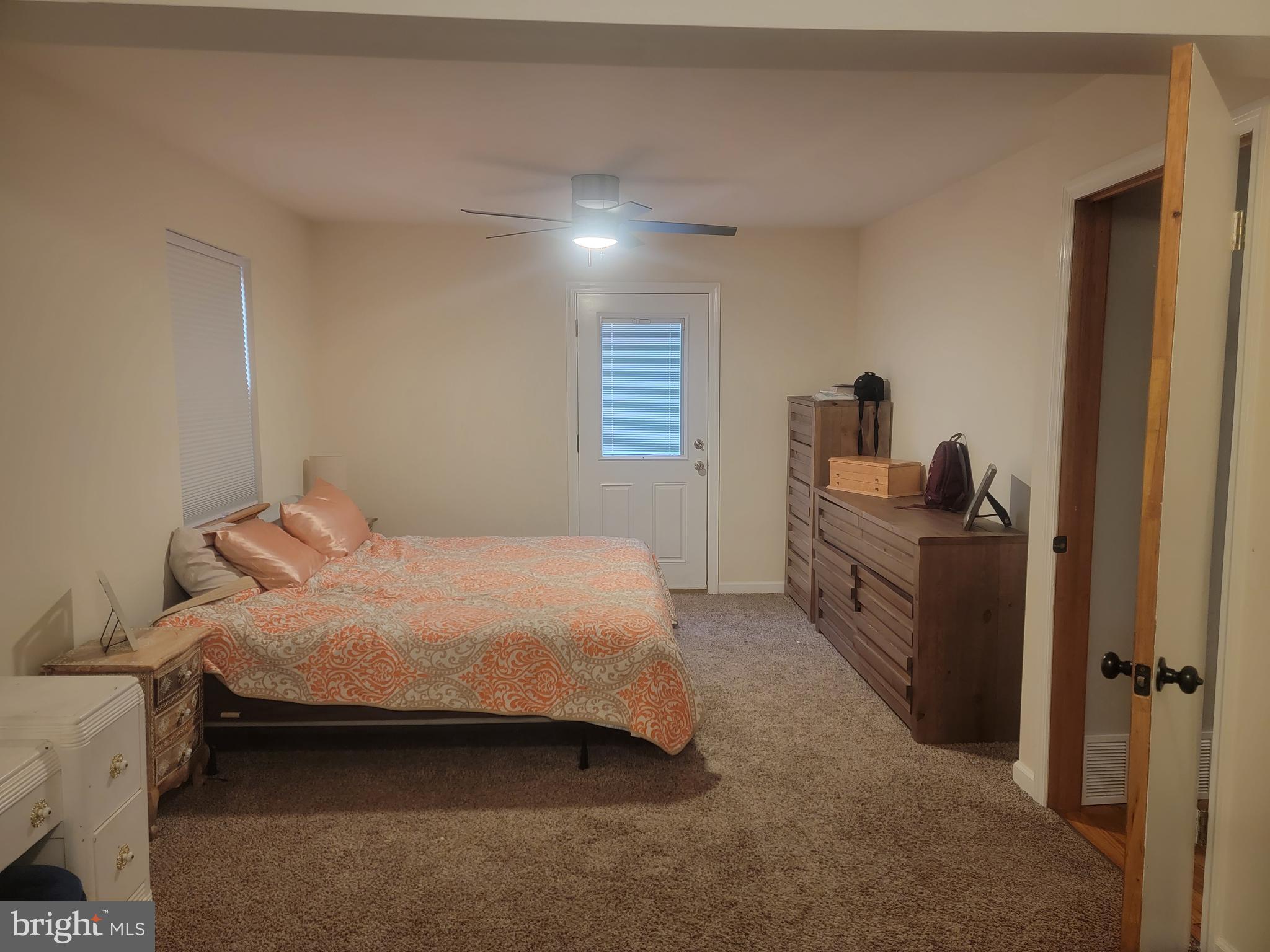 CRESAPTOWN - Residential