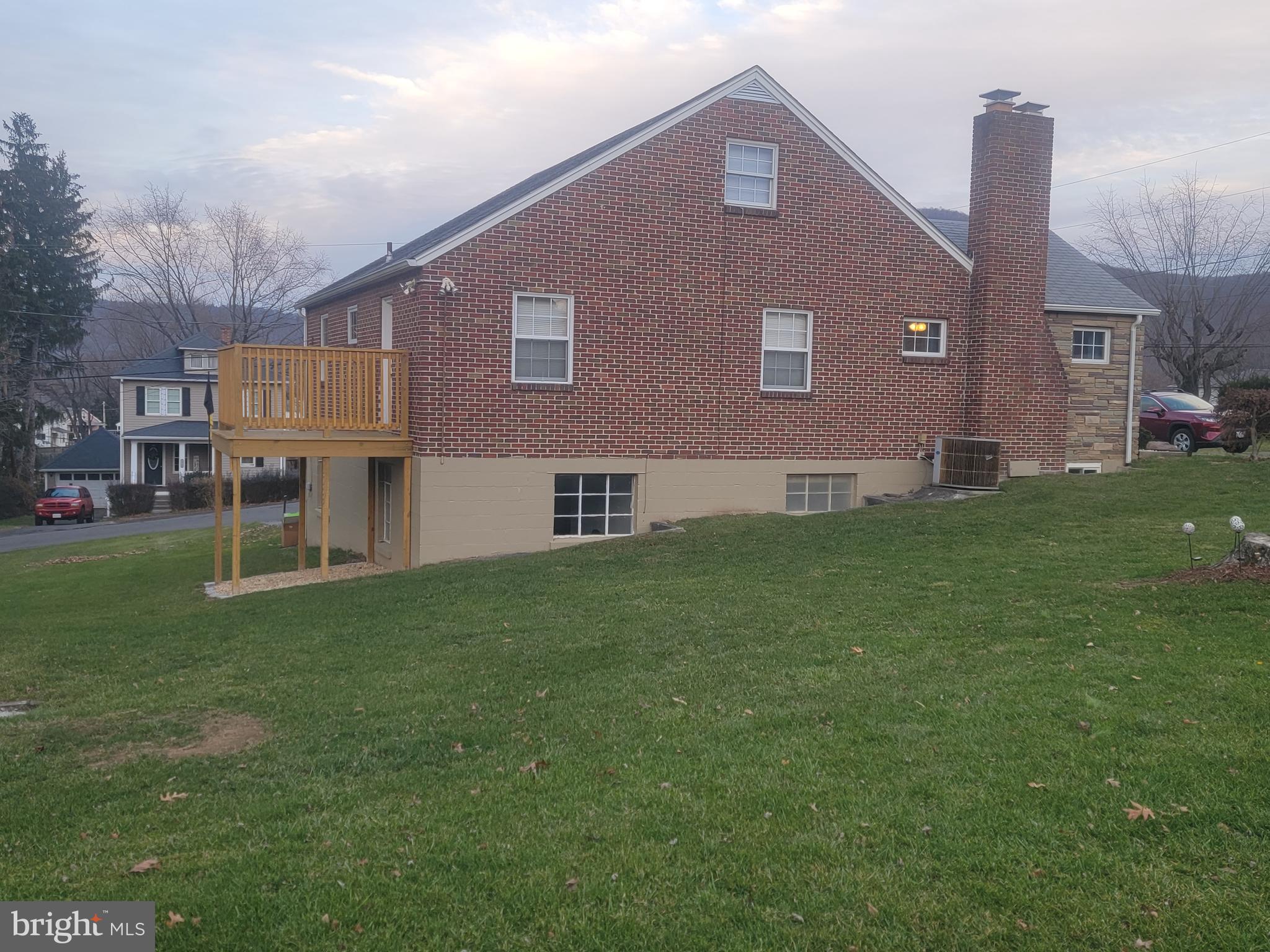 CRESAPTOWN - Residential