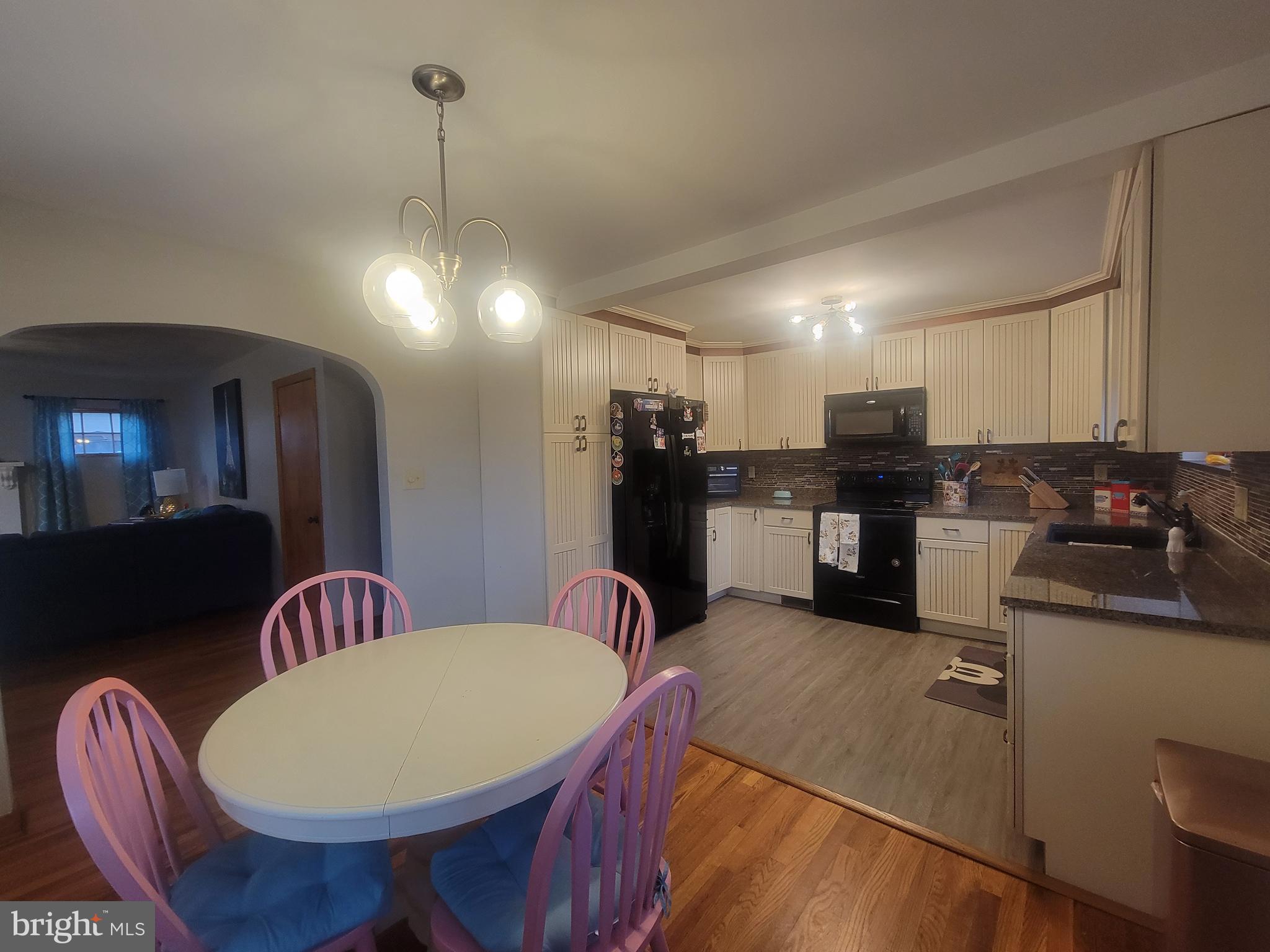 CRESAPTOWN - Residential