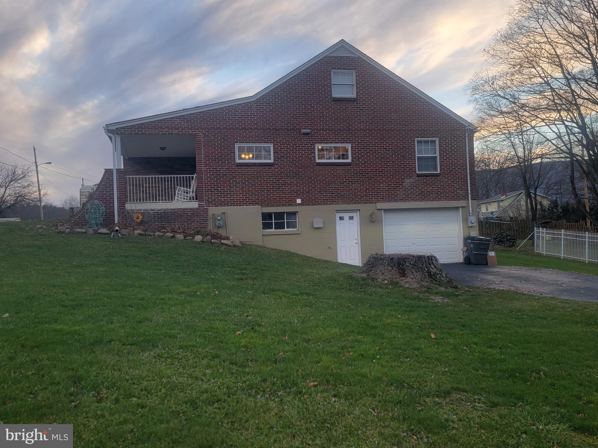 CRESAPTOWN - Residential