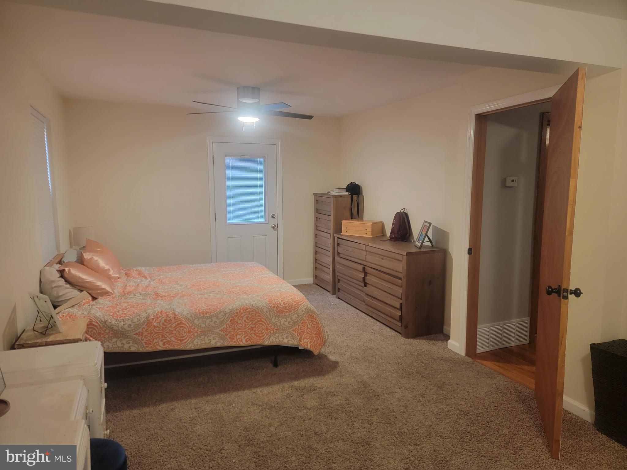 CRESAPTOWN - Residential