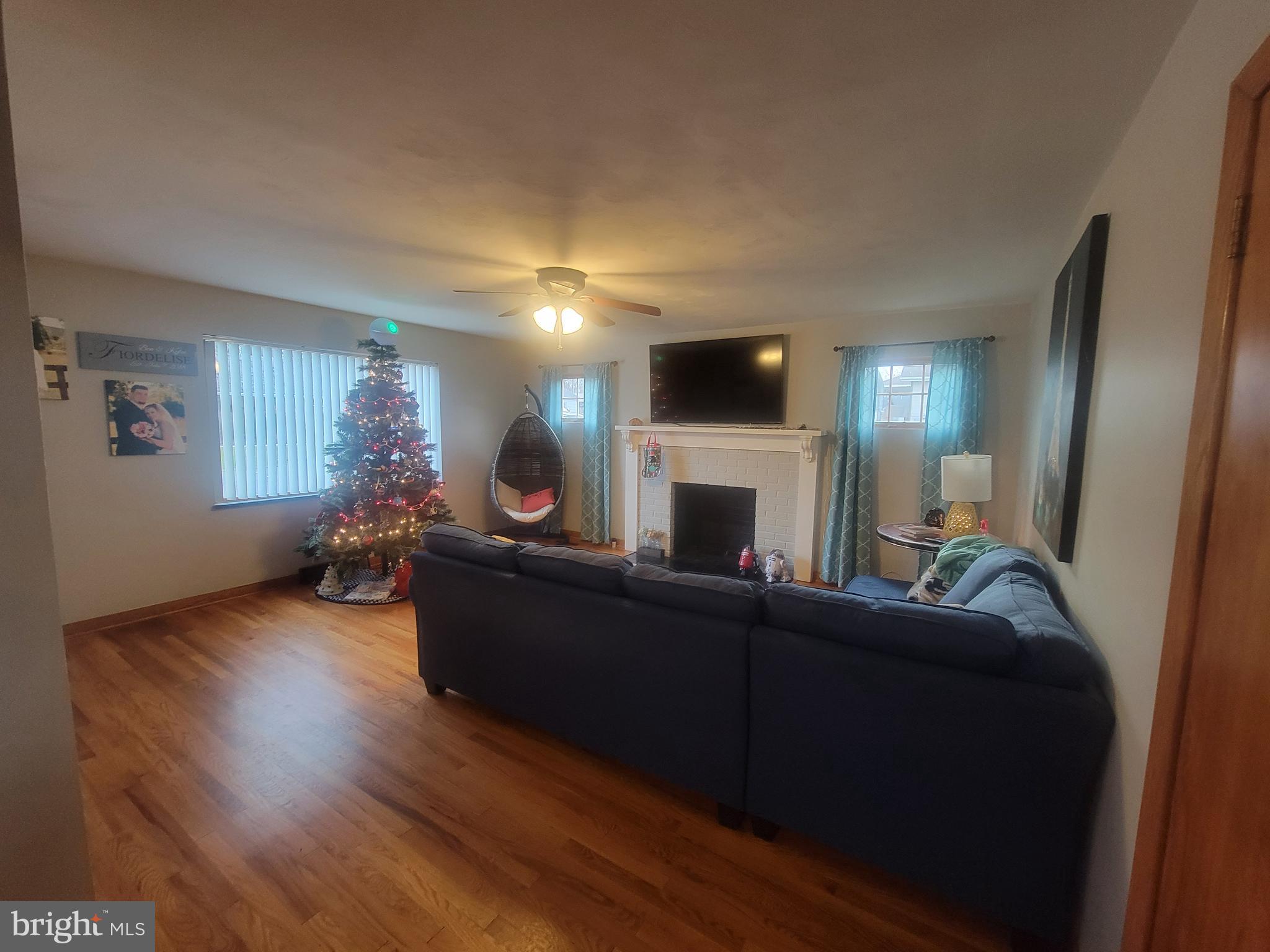 CRESAPTOWN - Residential