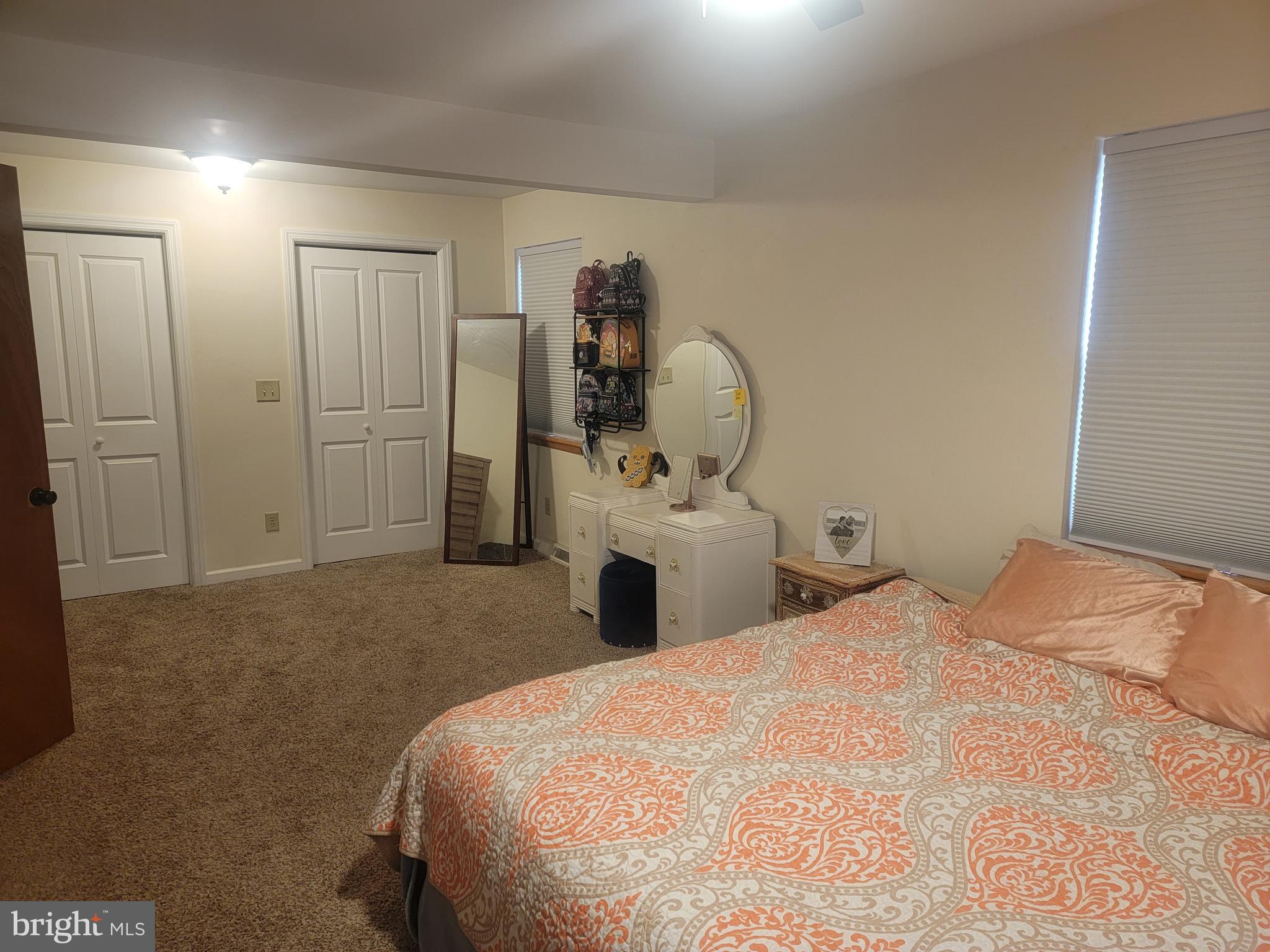 CRESAPTOWN - Residential