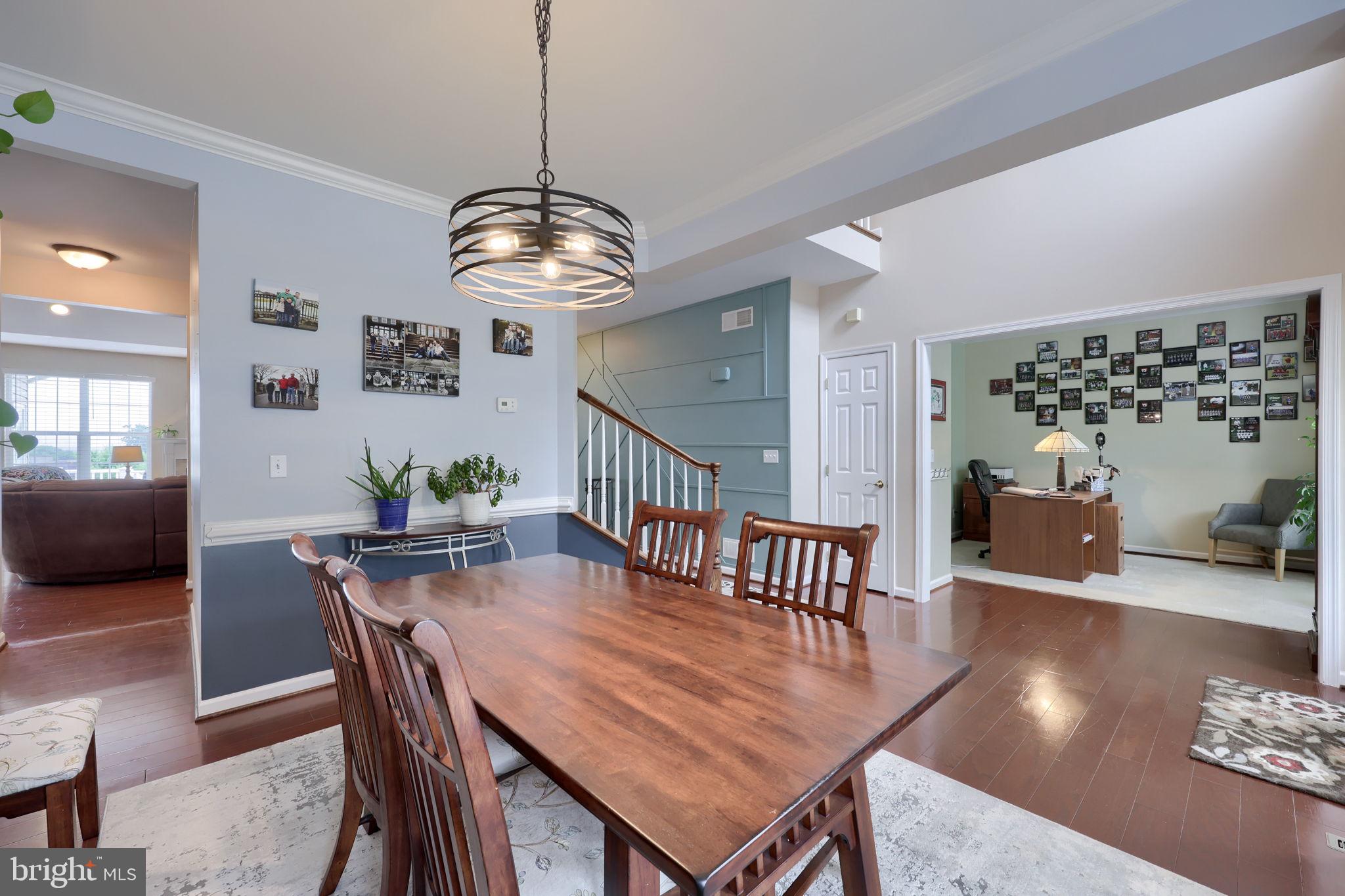 1246 LAUREL OAK LANE