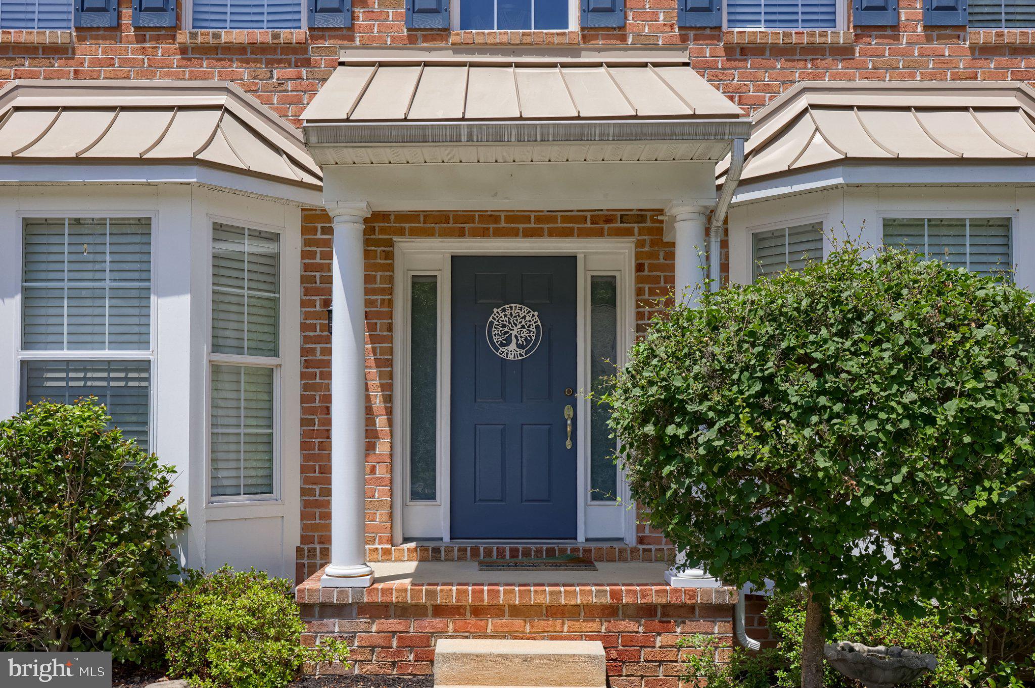 1246 LAUREL OAK LANE