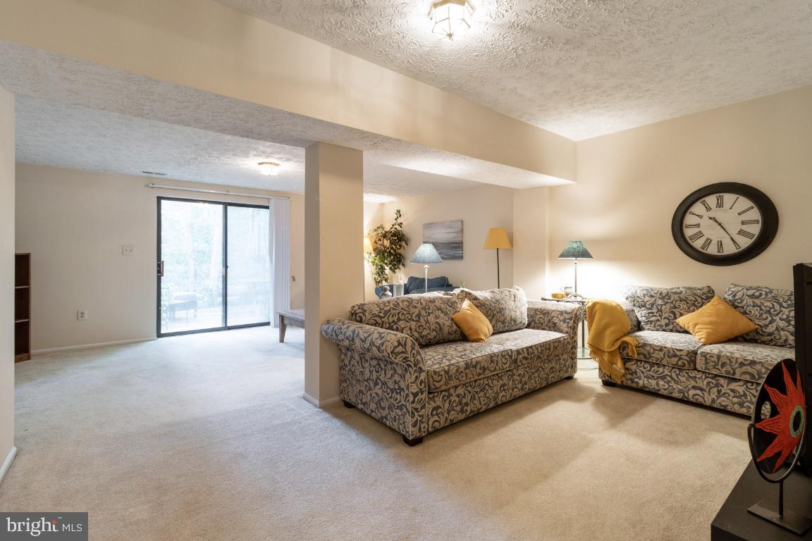 KIMBERLY WOODS VILLAGE - Residential