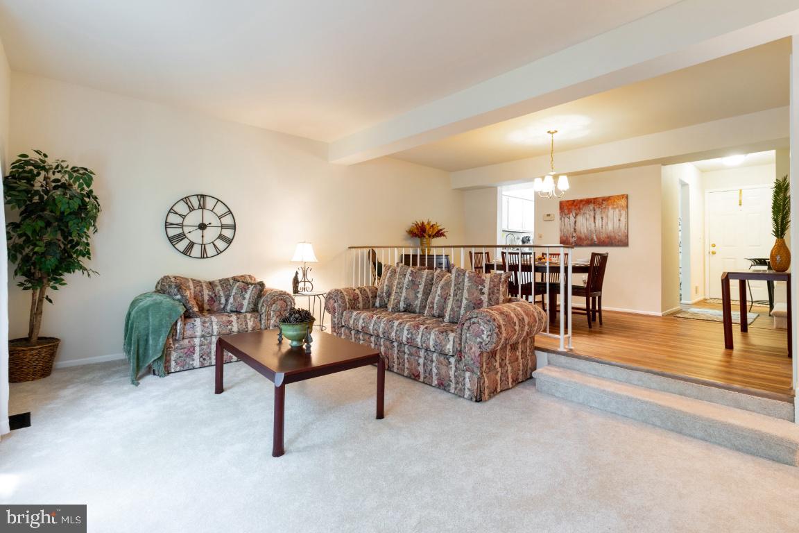 KIMBERLY WOODS VILLAGE - Residential