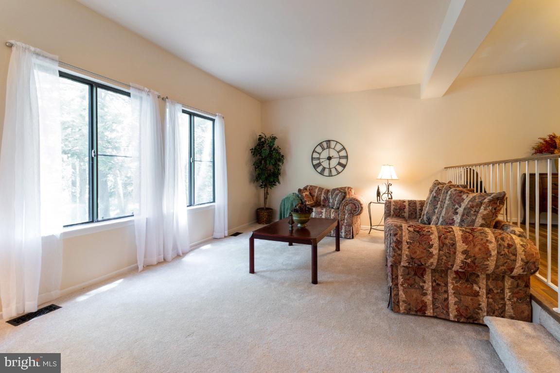 KIMBERLY WOODS VILLAGE - Residential