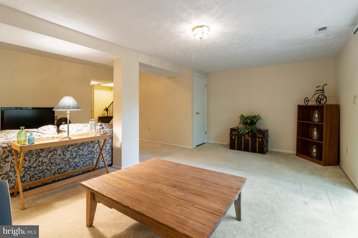 KIMBERLY WOODS VILLAGE - Residential