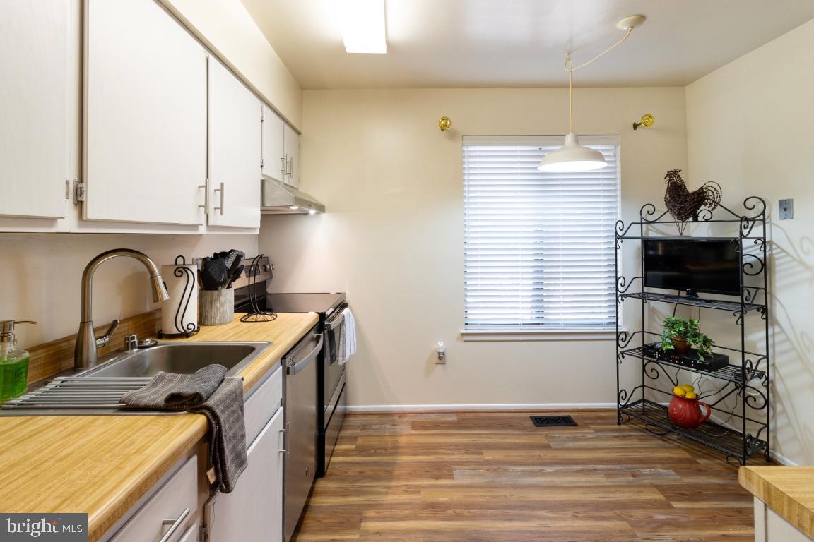 KIMBERLY WOODS VILLAGE - Residential