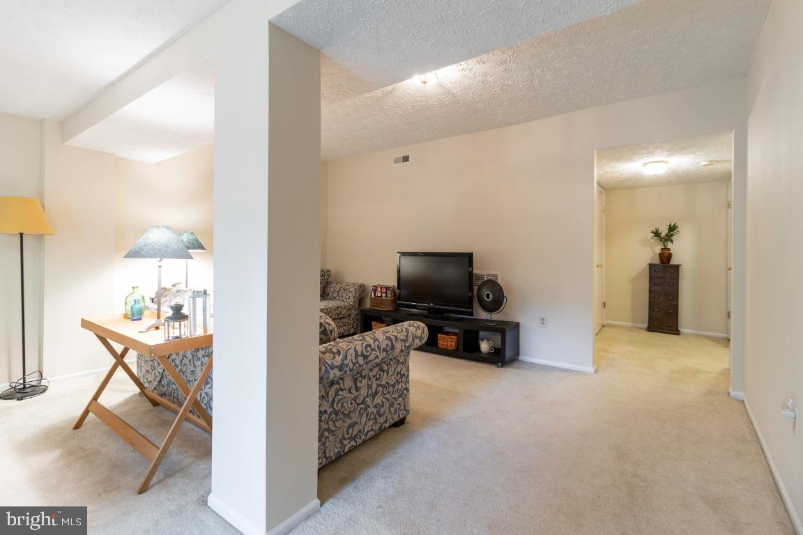 KIMBERLY WOODS VILLAGE - Residential