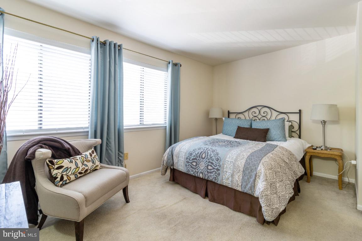 KIMBERLY WOODS VILLAGE - Residential