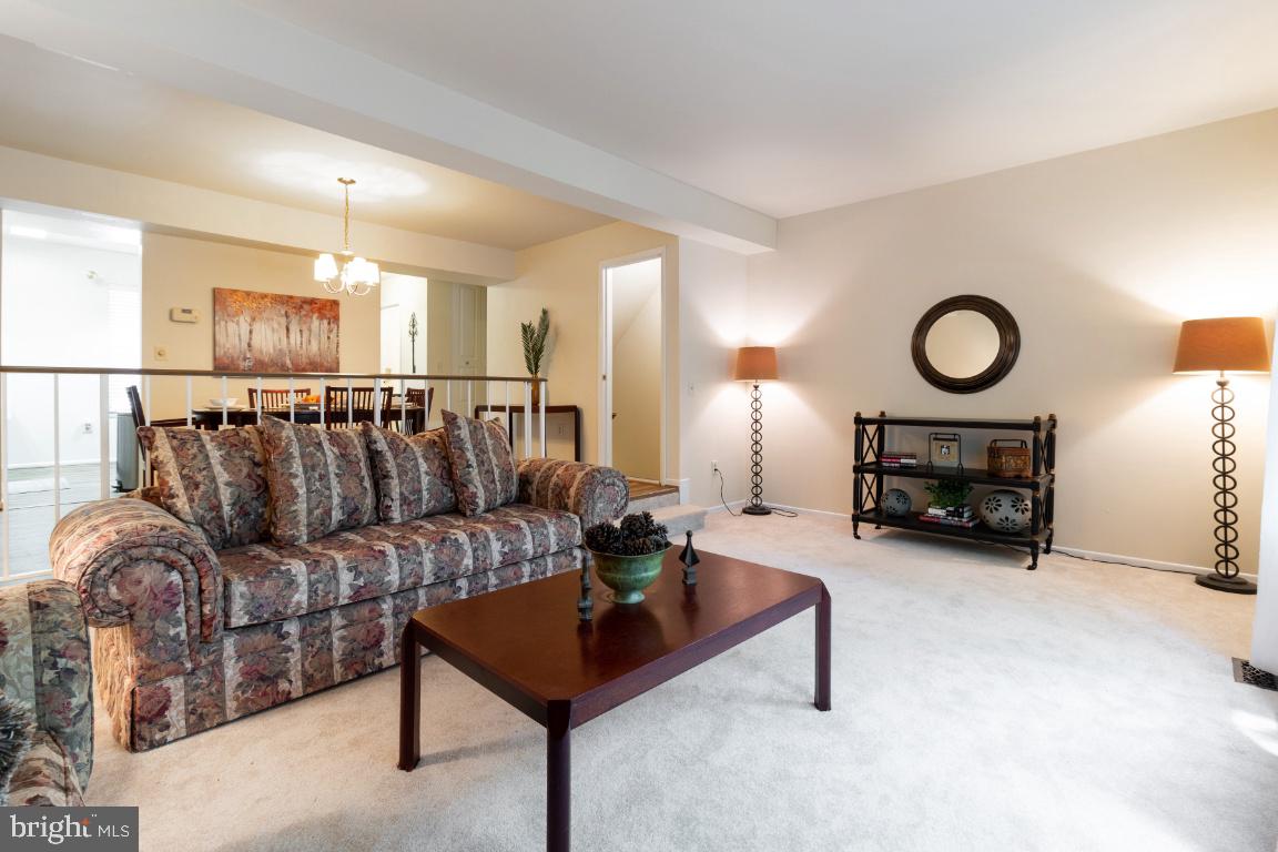 KIMBERLY WOODS VILLAGE - Residential