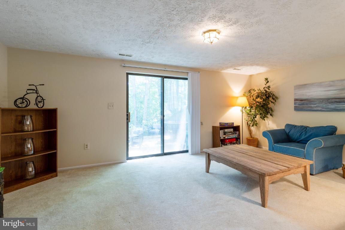 KIMBERLY WOODS VILLAGE - Residential