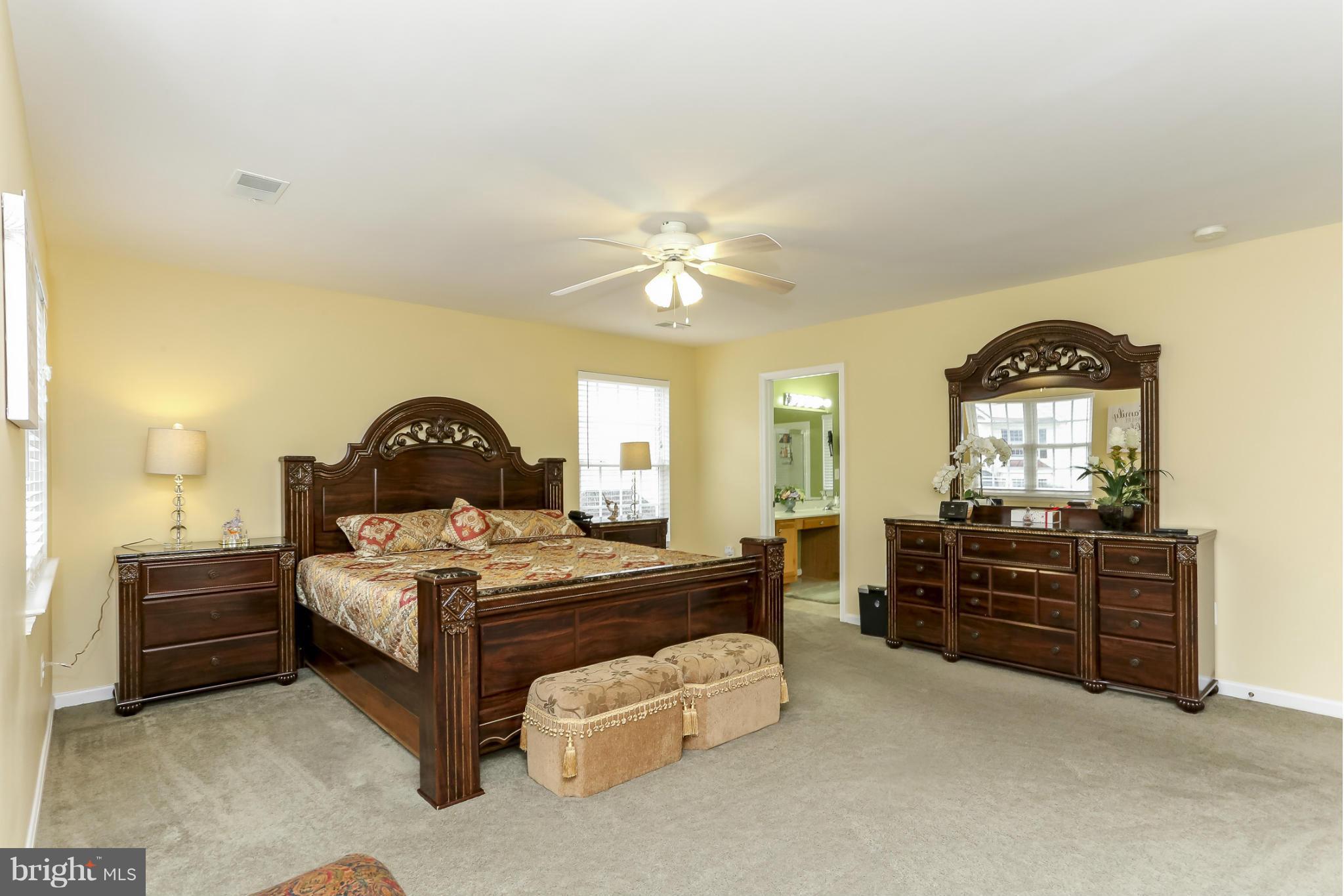 RIDGEFIELD VILLAGE - Residential
