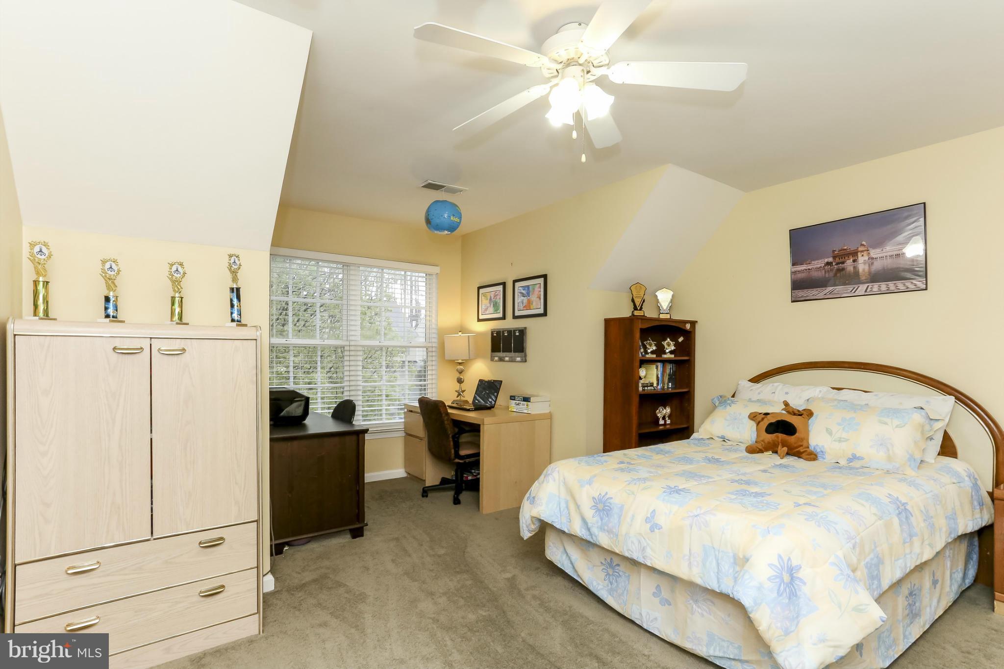 RIDGEFIELD VILLAGE - Residential