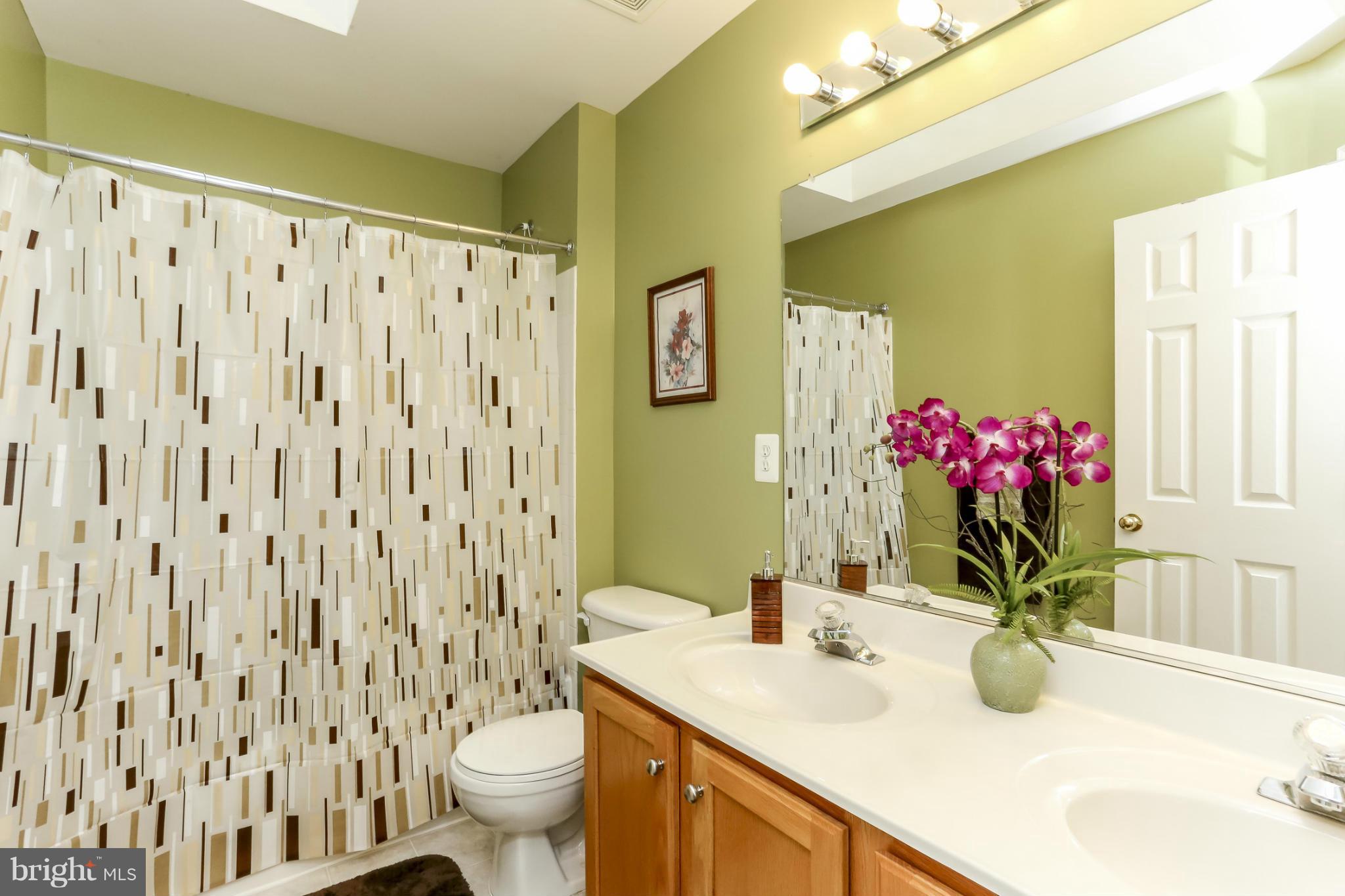 RIDGEFIELD VILLAGE - Residential