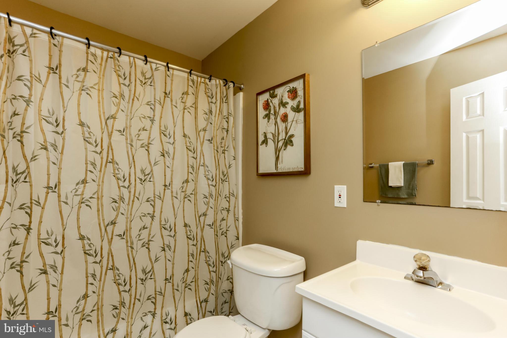 RIDGEFIELD VILLAGE - Residential