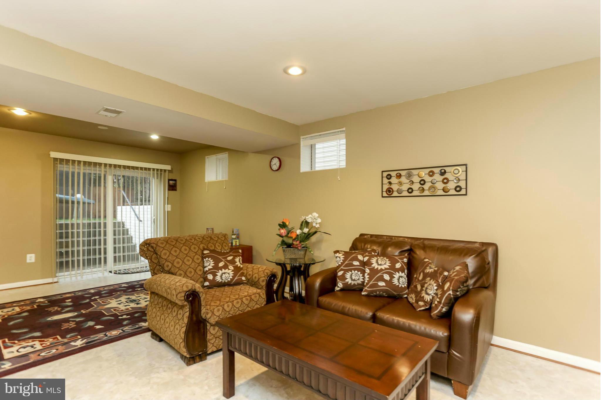 RIDGEFIELD VILLAGE - Residential