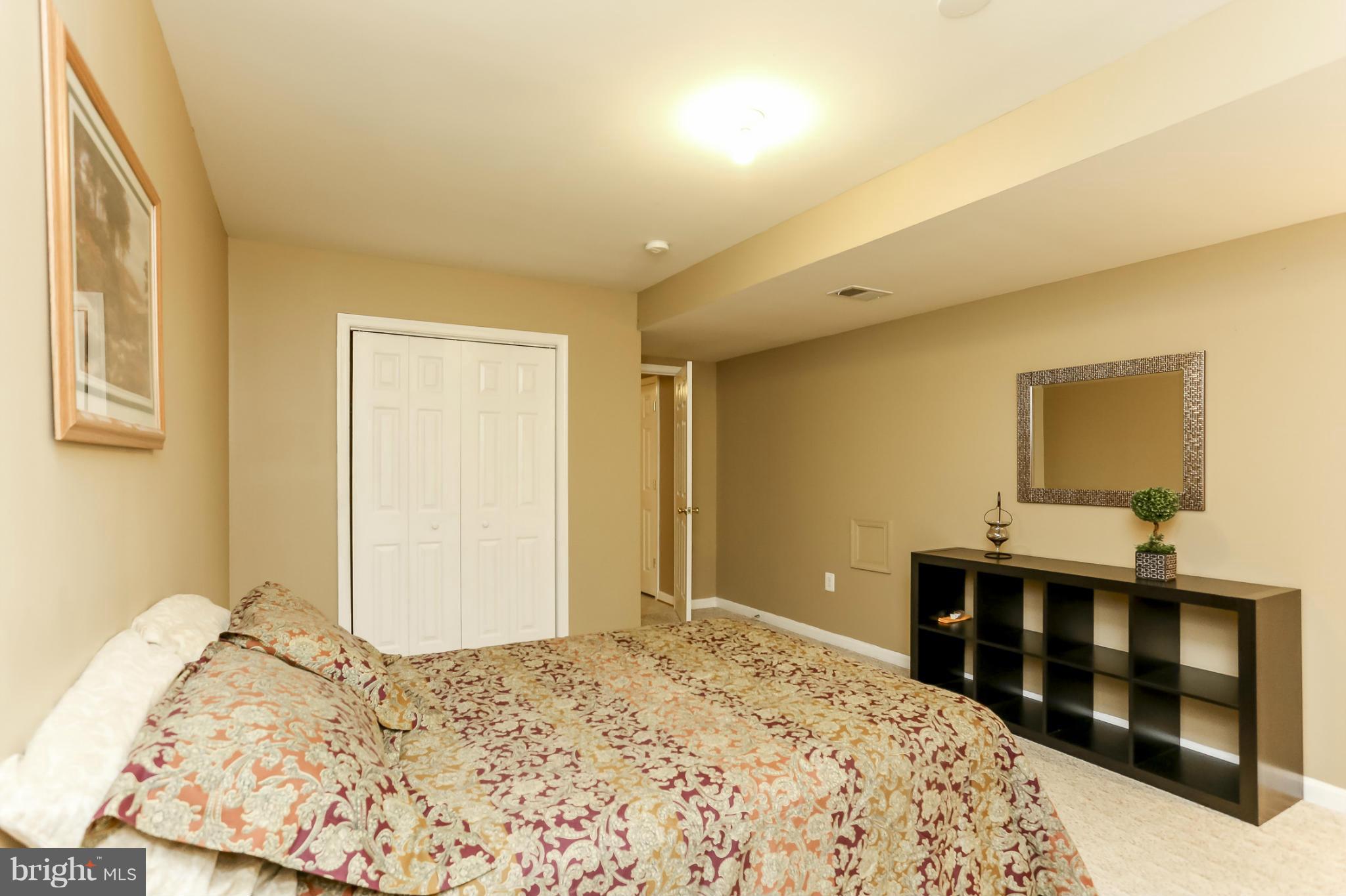 RIDGEFIELD VILLAGE - Residential