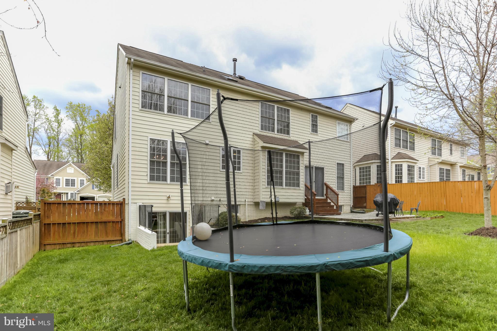 RIDGEFIELD VILLAGE - Residential