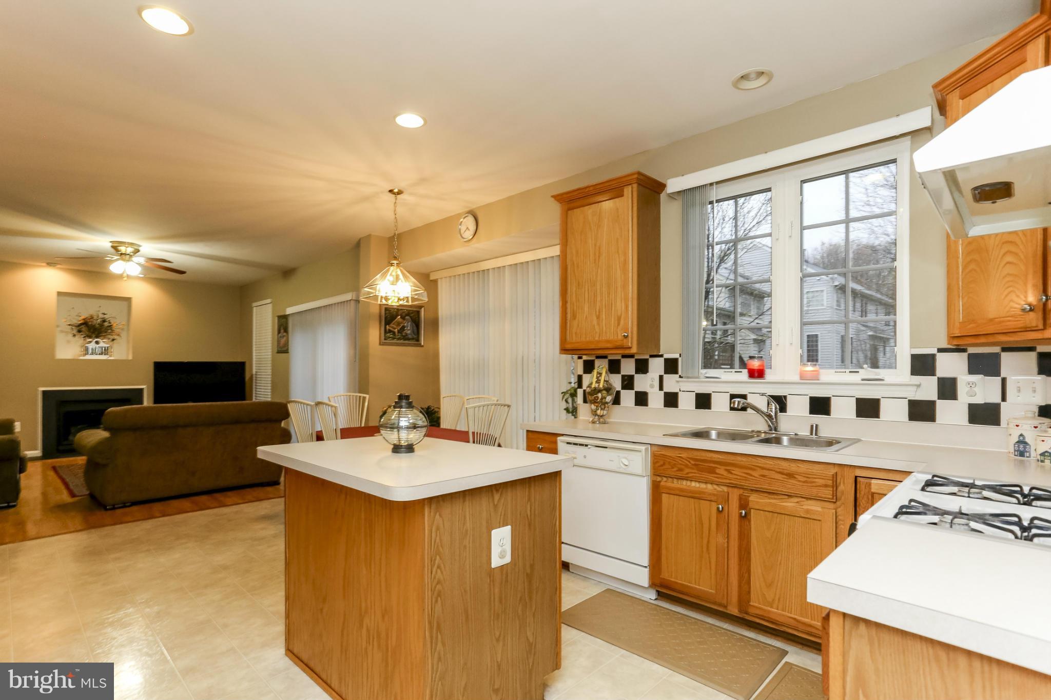 RIDGEFIELD VILLAGE - Residential