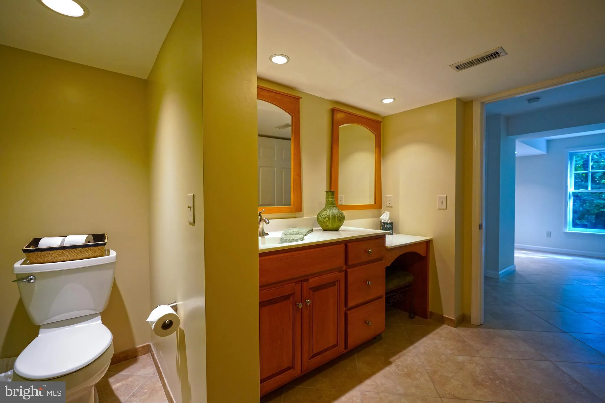 Lewes, Delaware 19958, United States, 5 Bedrooms Bedrooms, ,4 BathroomsBathrooms,Residential,Active,224073