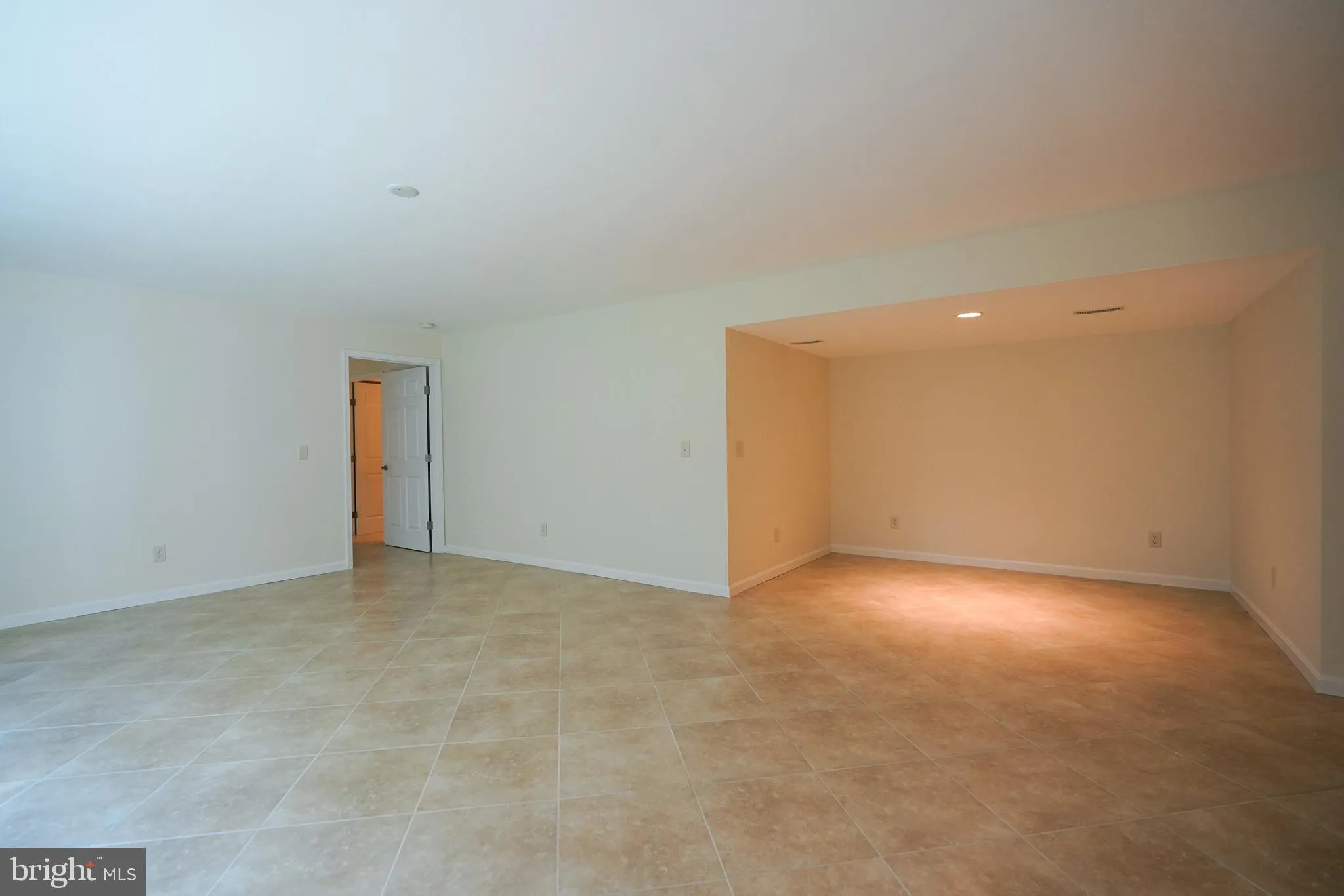 Lewes, Delaware 19958, United States, 5 Bedrooms Bedrooms, ,4 BathroomsBathrooms,Residential,Active,224073