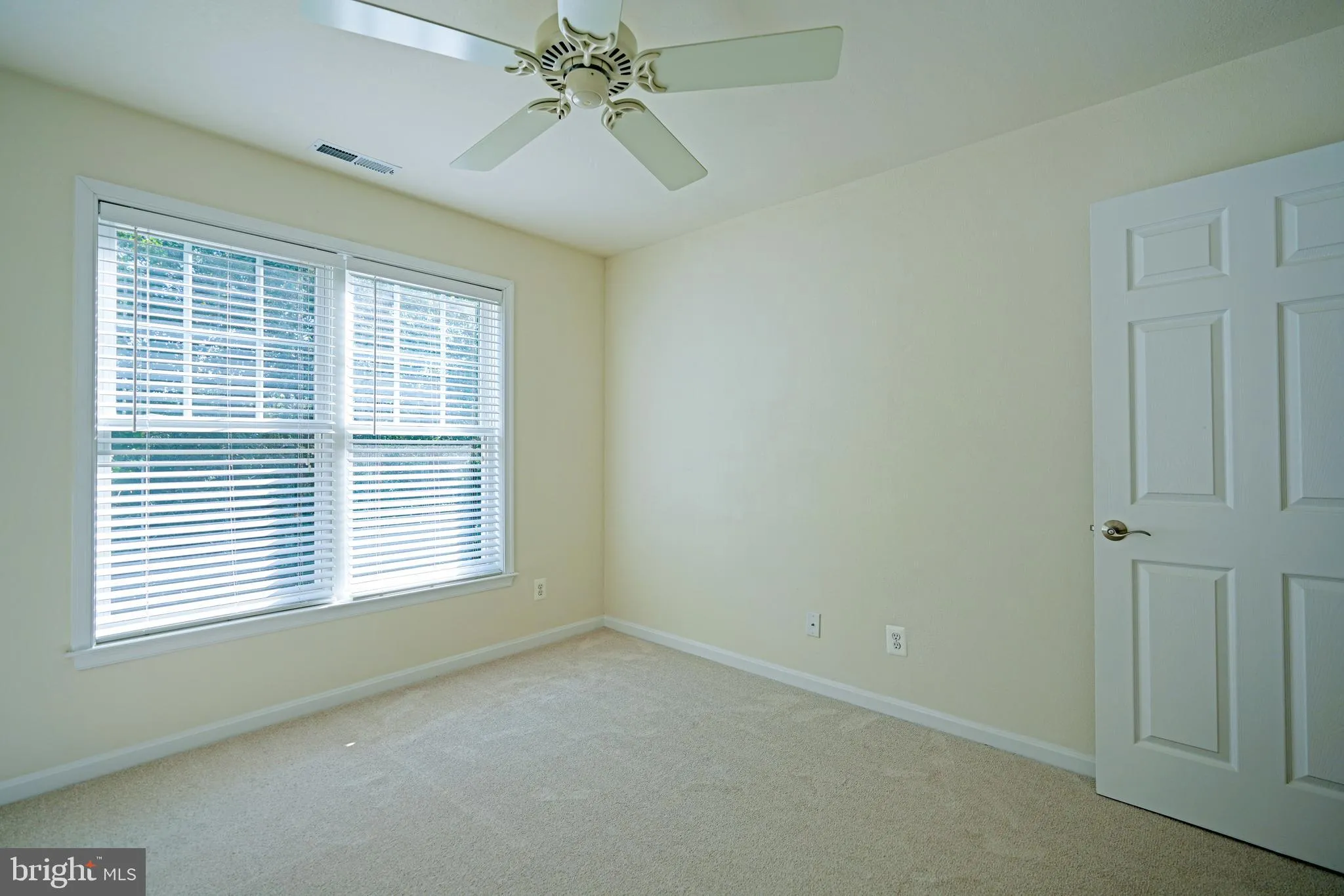 Lewes, Delaware 19958, United States, 5 Bedrooms Bedrooms, ,4 BathroomsBathrooms,Residential,Active,224073